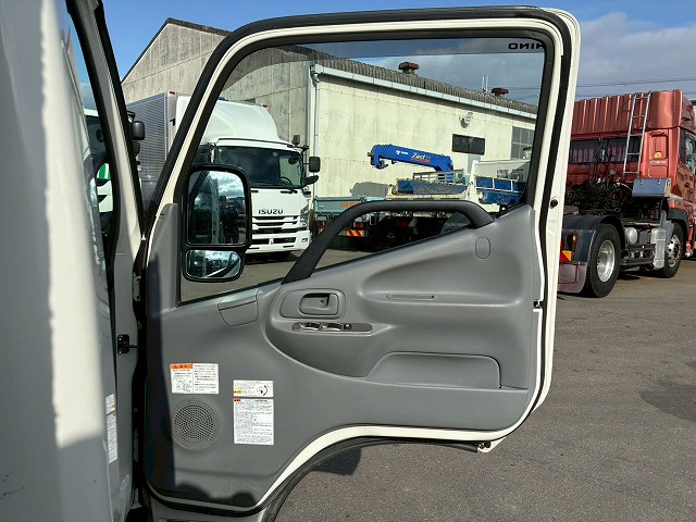 K-2103 2RG-XZU600T 保証対象車両 車検付 令和8年8月迄 R5 日野 デュトロ ダンプ ワンオーナー 4ナンバー 極東開発工業 全低床 フルフラットロー 150馬力 6速 MT マニュアル 5トン限定・準中型免許 2t 5t 小型 土砂ダンプ(55枚目)