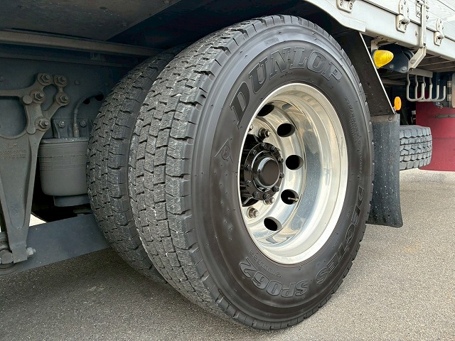 2071 QKG-CD5ZA  H26 UDトラックス クオン アルミウイング 6×2 3軸1デフ 後輪エアサス 日本フルハーフ ラッシング スタンション 380馬力 エスコット AT 10t 25t 大型 バン 箱車（55枚目）