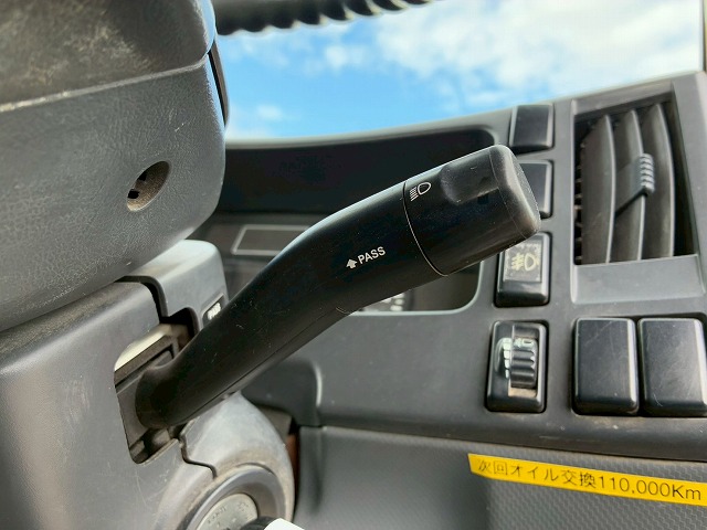 2101 ローダーダンプ 3.6トン積載 155馬力 スライドダンプ 重機運搬車　☆桜の蕾が小さい頃にご成約いただきました☆　静岡県（52枚目）