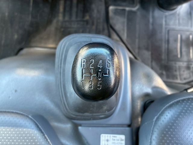 2133 2RG-NMR88R 保証対象車両 R3 いすゞ エルフ 4段クレーン ハイキャブ ショート 10尺ボディ 3トン積載 古河ユニック UNIC ラジコン フックイン 150馬力 6速 MT マニュアル 3t 7t 小型 ユニック車 カーゴクレーン(55枚目)