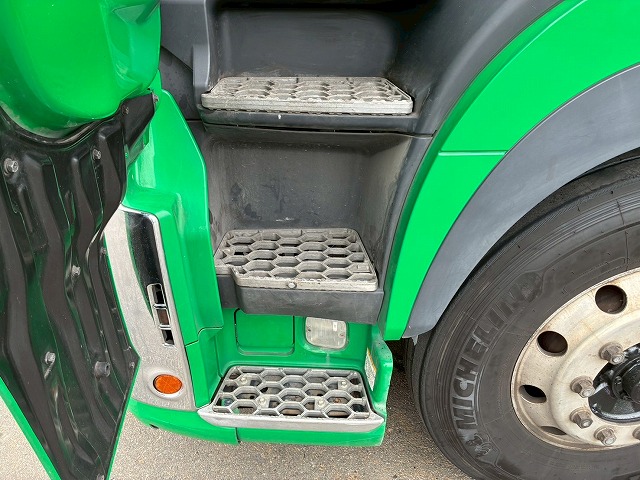 K-2111 2DG-SS1EKGG  検切れナンバー付き H30 日野 プロフィア トラクターヘッド ワンオーナー ハイルーフ 6×4 3軸2デフ 後輪エアサス 永久磁石式リターダ 450馬力 7速MT マニュアル 10t 53t 大型 牽引 2デフヘッド ダブルデフ（55枚目）