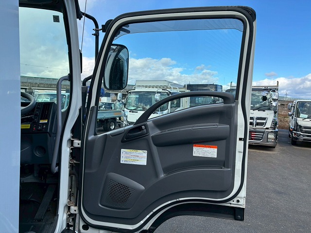 2072 2RG-FRR90S2  ★車検付！令和8年7月迄★ワンオーナー！★ ◆2.95トン積載！◆6200ボディ×標準幅！◆  ◎内高：240cm！◎フルキャブ/ベッド付！◎　成約★　岩手県（56枚目）