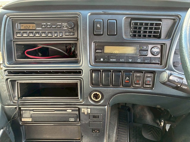 2102 KL-CG55K  車検付 令和8年8月迄 H16 日産ディーゼル UDトラックス ビッグサム セーフティローダー 8×4 4軸低床2デフ リーフサスペンション 花見台 ウインチ ラジコン 400馬力 RH8 V8型 生エンジン 7速 MT マニュアル 10t 25t 大型 セルフ 重機運搬車 回送車（55枚目）