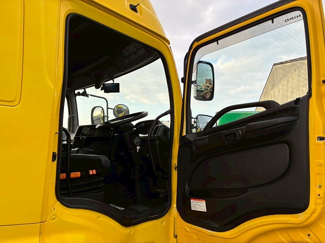 2174 QPG-FW1EXEG  H29 日野 プロフィア アルミウイング ハイルーフ 8×4 4軸低床2デフ 後輪エアサス 永久磁石式リターダ 背高 380馬力 E13C プロシフト AT セミオートマ 10t 25t 大型 バン 箱車（55枚目）