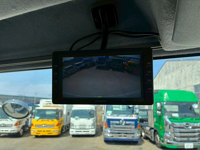 2179 TKG-FRR90T2  車検付 令和8年10月迄 H27 いすゞ フォワード アルミウイング フルキャブ/ベッド付き 6200 フルワイド 後輪エアサス 日本フルハーフ 240馬力 6速マニュアル MT 4t 8t 中型 バン 箱車（56枚目）