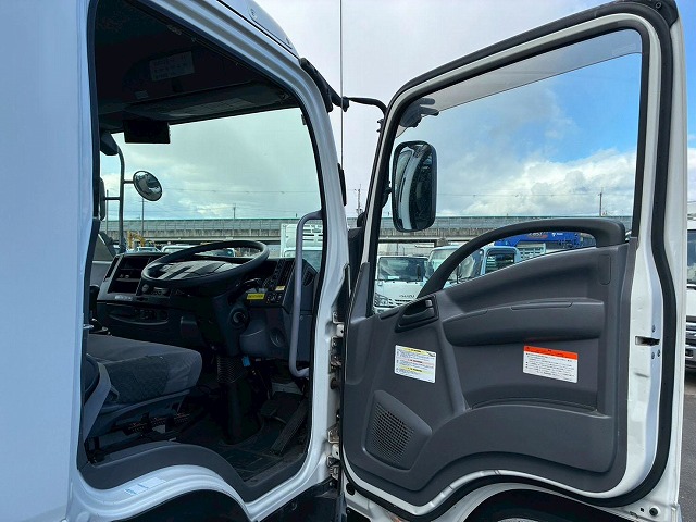 2072 2RG-FRR90S2  ★車検付！令和8年7月迄★ワンオーナー！★ ◆2.95トン積載！◆6200ボディ×標準幅！◆  ◎内高：240cm！◎フルキャブ/ベッド付！◎　成約★　岩手県（57枚目）