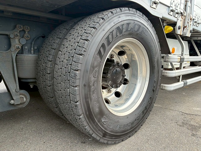 2071 QKG-CD5ZA  H26 UDトラックス クオン アルミウイング 6×2 3軸1デフ 後輪エアサス 日本フルハーフ ラッシング スタンション 380馬力 エスコット AT 10t 25t 大型 バン 箱車（58枚目）