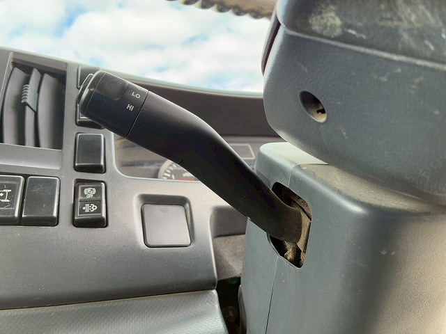 2101 ローダーダンプ 3.6トン積載 155馬力 スライドダンプ 重機運搬車　☆桜の蕾が小さい頃にご成約いただきました☆　静岡県（55枚目）