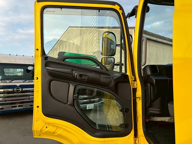 2174 QPG-FW1EXEG  H29 日野 プロフィア アルミウイング ハイルーフ 8×4 4軸低床2デフ 後輪エアサス 永久磁石式リターダ 背高 380馬力 E13C プロシフト AT セミオートマ 10t 25t 大型 バン 箱車（56枚目）