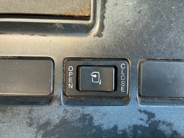 2102 KL-CG55K  車検付 令和8年8月迄 H16 日産ディーゼル UDトラックス ビッグサム セーフティローダー 8×4 4軸低床2デフ リーフサスペンション 花見台 ウインチ ラジコン 400馬力 RH8 V8型 生エンジン 7速 MT マニュアル 10t 25t 大型 セルフ 重機運搬車 回送車（57枚目）