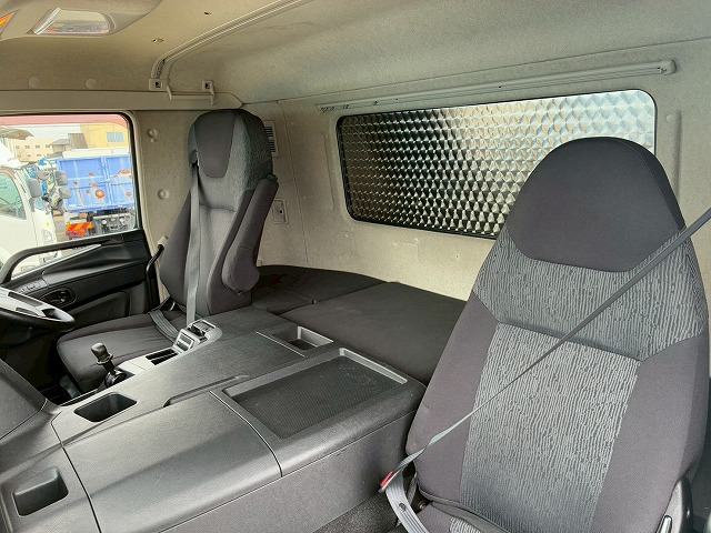 K-2140 2PG-FS74HZ H30 三菱ふそう スーパーグレート アルミウイング ワンオーナー 8×4 4軸低床2デフ 後輪エアサス パブコ エアロパーツ エアロ仕様 13.8トン積載 394馬力 シフトパイロット AT 10t 25t 大型 パネルウイング（58枚目）