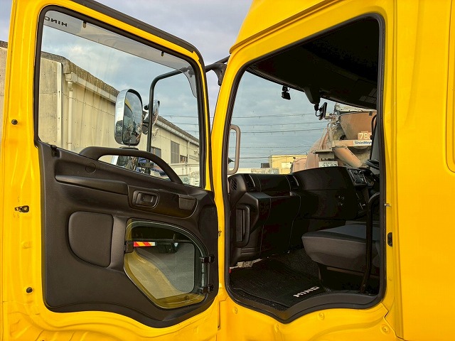 2174 QPG-FW1EXEG  H29 日野 プロフィア アルミウイング ハイルーフ 8×4 4軸低床2デフ 後輪エアサス 永久磁石式リターダ 背高 380馬力 E13C プロシフト AT セミオートマ 10t 25t 大型 バン 箱車（57枚目）