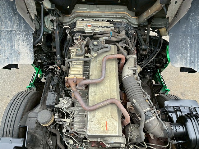 K-2111 2DG-SS1EKGG  検切れナンバー付き H30 日野 プロフィア トラクターヘッド ワンオーナー ハイルーフ 6×4 3軸2デフ 後輪エアサス 永久磁石式リターダ 450馬力 7速MT マニュアル 10t 53t 大型 牽引 2デフヘッド ダブルデフ（58枚目）