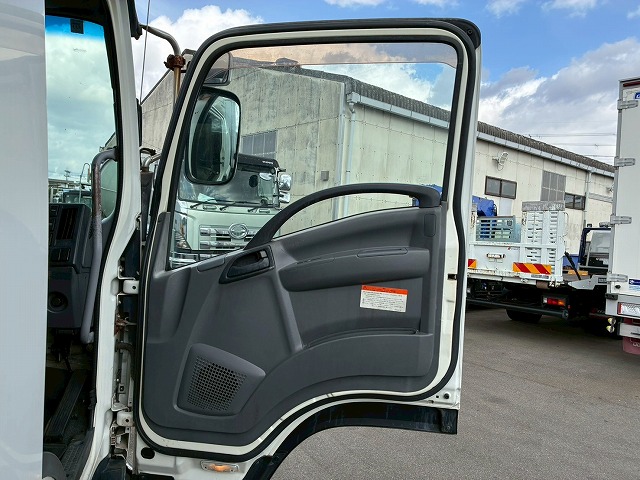 2149 TKG-FRR90S2 H26 いすゞ フォワード 冷蔵冷凍車 格納式パワーゲート フルキャブ/ベッド付き 東プレ -30℃低温設定 格納式パワーゲート PG 左サイド扉 6速 MT マニュアル 4t 8t 中型 冷凍バン 箱車(59枚目)