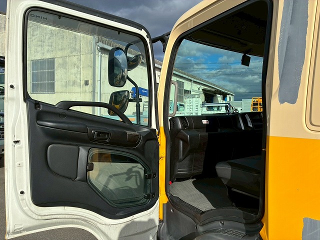 2146 TKG-FD7JKAG  H24 日野 レンジャー 冷蔵冷凍車 フルキャブ/ベッド付き 後輪エアサス 東芝 TOSHIBAキャリア -30℃低温設定 スタンバイ装置 キーストンフロア ジョロダーレール 6速 MT マニュアル 4t 8t 中型 冷凍バン チルド（58枚目）