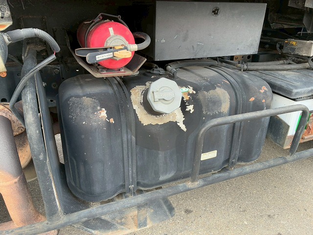 K-2136 BKG-NKR85AN 保証対象車両 H23 いすゞ エルフ 圧縮式塵芥車 標準幅 ショート 新明和工業 プレス式 押し出し排出 連続作動車 スイッチ 汚水タンク 2t 6.5t 小型 特装車 清掃車(60枚目)