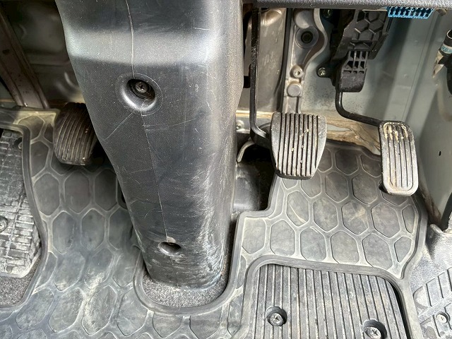 K-2117 2KG-FE2ABA  保証対象車両 H30 日野 増トンレンジャー 4段クレーン ワンオーナー フルキャブ/ベッド付き 古河ユニック UNIC 2.93t ラジコン フックイン 角足アウトリガー ジャッキ 240馬力 6速 MT マニュアル 7t 8t 14t 中型 大型 カーゴクレーン（60枚目）