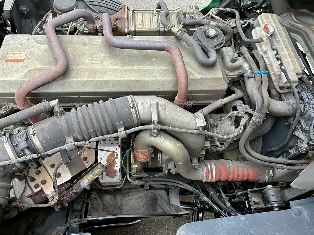 K-2111 2DG-SS1EKGG  検切れナンバー付き H30 日野 プロフィア トラクターヘッド ワンオーナー ハイルーフ 6×4 3軸2デフ 後輪エアサス 永久磁石式リターダ 450馬力 7速MT マニュアル 10t 53t 大型 牽引 2デフヘッド ダブルデフ（59枚目）