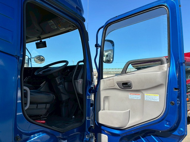 2122 2PG-CG5CA  H29 UDトラックス クオン アルミウイング ハイルーフ 8×4 4軸低床2デフ 後輪エアサス 日本トレクス エスコットⅥ AT 390馬力 10t 25t 大型 バン 箱車（59枚目）