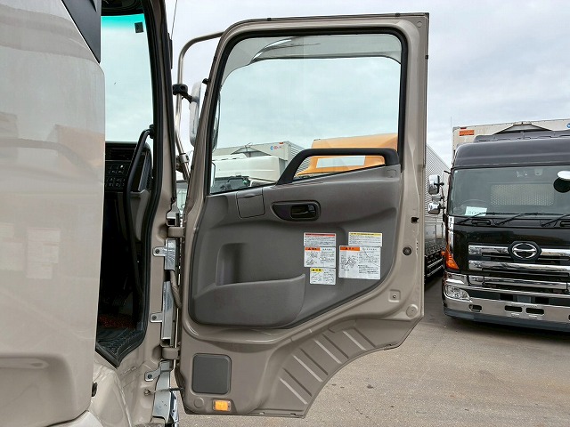 2099 2PG-CW5AL  ★車検付！令和9年2月迄★ワンオーナー！★ ◆6×4！3軸2デフ◆永久磁石式リターダ！◆  ◎カスタム仕様！◎新明和製・額縁アオリ！◎　成約！島根県（59枚目）