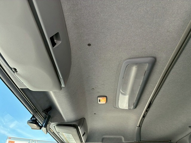 2179 TKG-FRR90T2  車検付 令和8年10月迄 H27 いすゞ フォワード アルミウイング フルキャブ/ベッド付き 6200 フルワイド 後輪エアサス 日本フルハーフ 240馬力 6速マニュアル MT 4t 8t 中型 バン 箱車（60枚目）