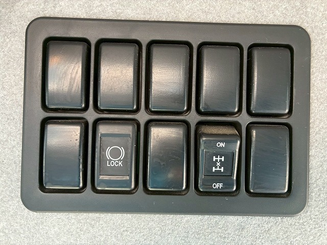 2119 8.7立米 電動ホッパー 330馬力 7速MT コンクリ作業車　☆雨天のなかご成約いただきました☆　東京都（60枚目）