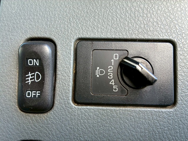 2159 QKG-FK72FZ 保証対象車両 車検付 令和8年12月迄 H27 三菱ふそう 増トンファイター コンクリートミキサー車 新明和工業 6.3立米 ショートキャブ/ベッドレス 240馬力 6速 MT マニュアル 8トン積載 8t 15t 中型 増トン コンクリ作業車(60枚目)