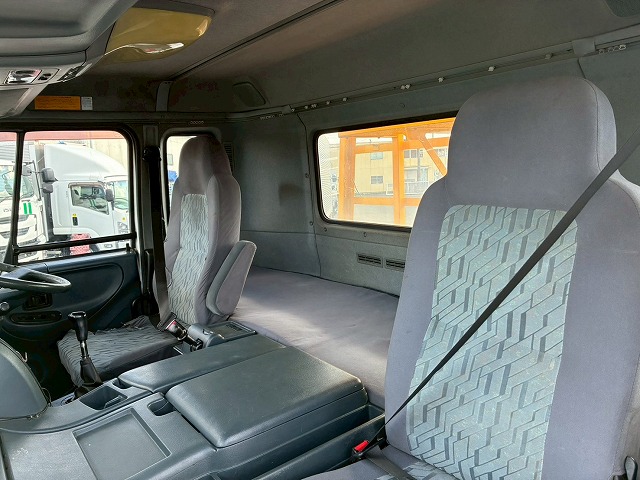 2102 KL-CG55K  車検付 令和8年8月迄 H16 日産ディーゼル UDトラックス ビッグサム セーフティローダー 8×4 4軸低床2デフ リーフサスペンション 花見台 ウインチ ラジコン 400馬力 RH8 V8型 生エンジン 7速 MT マニュアル 10t 25t 大型 セルフ 重機運搬車 回送車（60枚目）