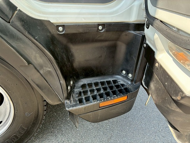 2179 TKG-FRR90T2  車検付 令和8年10月迄 H27 いすゞ フォワード アルミウイング フルキャブ/ベッド付き 6200 フルワイド 後輪エアサス 日本フルハーフ 240馬力 6速マニュアル MT 4t 8t 中型 バン 箱車（61枚目）