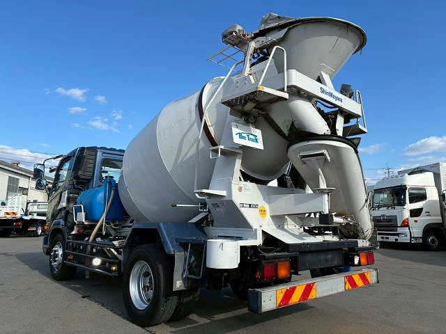 2159 QKG-FK72FZ 保証対象車両 車検付 令和8年12月迄 H27 三菱ふそう 増トンファイター コンクリートミキサー車 新明和工業 6.3立米 ショートキャブ/ベッドレス 240馬力 6速 MT マニュアル 8トン積載 8t 15t 中型 増トン コンクリ作業車(8枚目)