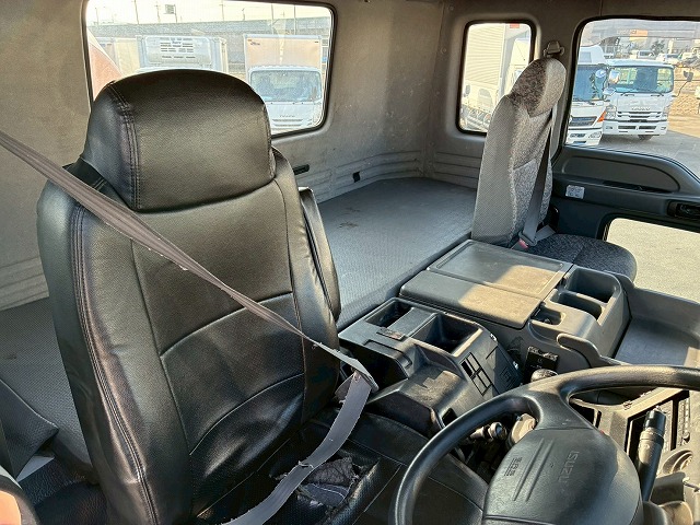 2119 8.7立米 電動ホッパー 330馬力 7速MT コンクリ作業車　☆雨天のなかご成約いただきました☆　東京都（61枚目）