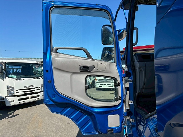 2122 2PG-CG5CA  H29 UDトラックス クオン アルミウイング ハイルーフ 8×4 4軸低床2デフ 後輪エアサス 日本トレクス エスコットⅥ AT 390馬力 10t 25t 大型 バン 箱車（61枚目）