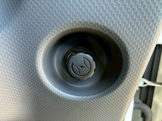 2133 2RG-NMR88R 保証対象車両 R3 いすゞ エルフ 4段クレーン ハイキャブ ショート 10尺ボディ 3トン積載 古河ユニック UNIC ラジコン フックイン 150馬力 6速 MT マニュアル 3t 7t 小型 ユニック車 カーゴクレーン(62枚目)