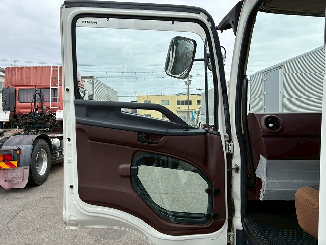 2100 2PG-FD2ABG ☆★ハイルーフ!★後輪エアサス!★☆ ◆6200×フルワイド!◆内高:242cm!◆ ◎2.7トン積載!◎240馬力!◎6速MT!◎ 成約! 神奈川県(62枚目)