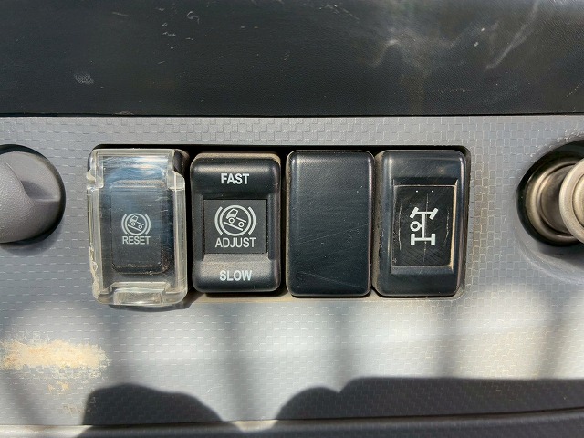 2101 ローダーダンプ 3.6トン積載 155馬力 スライドダンプ 重機運搬車　☆桜の蕾が小さい頃にご成約いただきました☆　静岡県（60枚目）