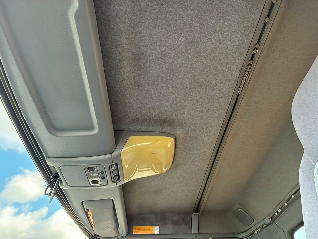 2102 KL-CG55K  車検付 令和8年8月迄 H16 日産ディーゼル UDトラックス ビッグサム セーフティローダー 8×4 4軸低床2デフ リーフサスペンション 花見台 ウインチ ラジコン 400馬力 RH8 V8型 生エンジン 7速 MT マニュアル 10t 25t 大型 セルフ 重機運搬車 回送車（62枚目）