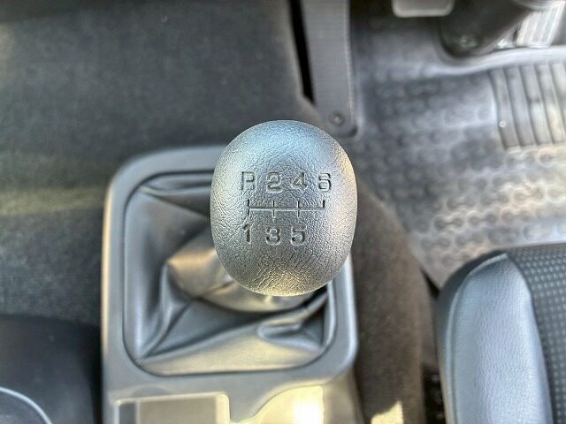 K-2148 2KG-FK62FZ 保証対象車両 R5 三菱ふそう 増トンファイター 4段セルフクレーン フルキャブ/ベッド付き 古河ユニック UNIC ラジコン フックイン ハイジャッキ ロングジャッキ アルミブロック 240馬力 6速 MT マニュアル 7.5t 14t 中型 大型 回送車 重機運搬車(63枚目)