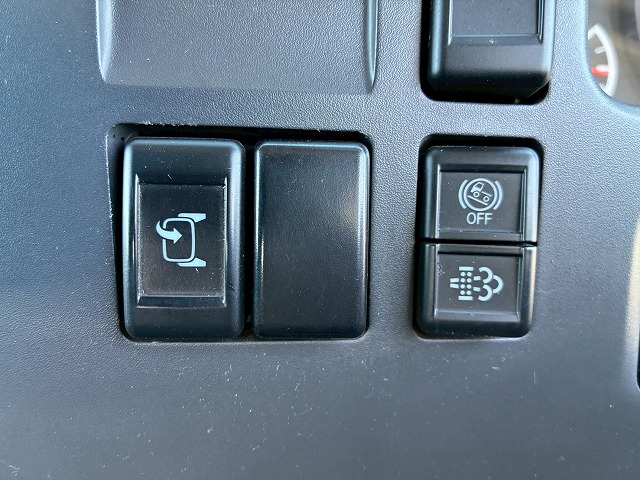 2133 2RG-NMR88R 保証対象車両 R3 いすゞ エルフ 4段クレーン ハイキャブ ショート 10尺ボディ 3トン積載 古河ユニック UNIC ラジコン フックイン 150馬力 6速 MT マニュアル 3t 7t 小型 ユニック車 カーゴクレーン(64枚目)