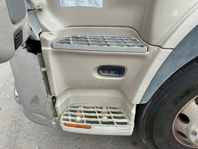 2099 2PG-CW5AL  ★車検付！令和9年2月迄★ワンオーナー！★ ◆6×4！3軸2デフ◆永久磁石式リターダ！◆  ◎カスタム仕様！◎新明和製・額縁アオリ！◎　成約！島根県（63枚目）