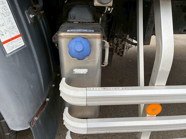 2071 QKG-CD5ZA  H26 UDトラックス クオン アルミウイング 6×2 3軸1デフ 後輪エアサス 日本フルハーフ ラッシング スタンション 380馬力 エスコット AT 10t 25t 大型 バン 箱車（66枚目）