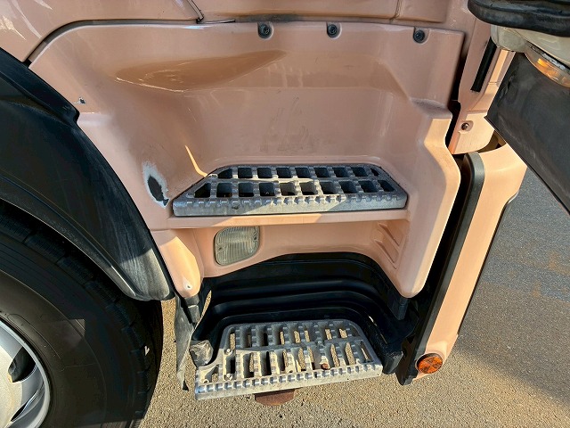 2119 8.7立米 電動ホッパー 330馬力 7速MT コンクリ作業車　☆雨天のなかご成約いただきました☆　東京都（65枚目）