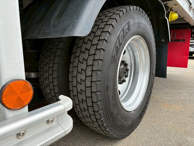 2100 2PG-FD2ABG ☆★ハイルーフ!★後輪エアサス!★☆ ◆6200×フルワイド!◆内高:242cm!◆ ◎2.7トン積載!◎240馬力!◎6速MT!◎ 成約! 神奈川県(66枚目)