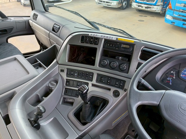 K-2128 QPG-CD5ZA  車検付 令和8年11月迄 H27 UDトラックス クオン 4段クレーン ラジコン フックイン TADANO タダノ 永久磁石式リターダ 7速 MT マニュアル 10t 25t 大型 ユニック車 カーゴクレーン（66枚目）