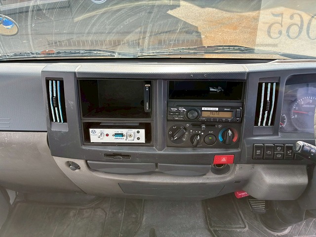 2065 BKG-NKR85N  ☆★車検付！★3トン積載！★☆ ◆KYB製・2.5立米！◆電動ホッパー！◆  ◎6速マニュアル！◎150馬力ターボ！◎　ご成約★　香川県（63枚目）