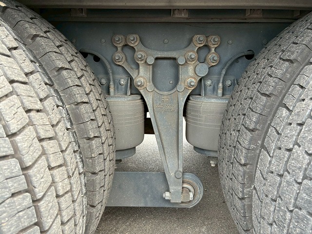 2071 QKG-CD5ZA  H26 UDトラックス クオン アルミウイング 6×2 3軸1デフ 後輪エアサス 日本フルハーフ ラッシング スタンション 380馬力 エスコット AT 10t 25t 大型 バン 箱車（68枚目）