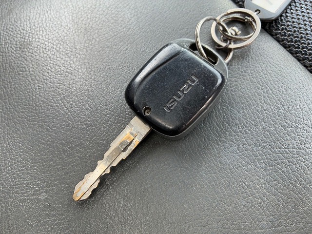 K-2136 BKG-NKR85AN 保証対象車両 H23 いすゞ エルフ 圧縮式塵芥車 標準幅 ショート 新明和工業 プレス式 押し出し排出 連続作動車 スイッチ 汚水タンク 2t 6.5t 小型 特装車 清掃車(68枚目)