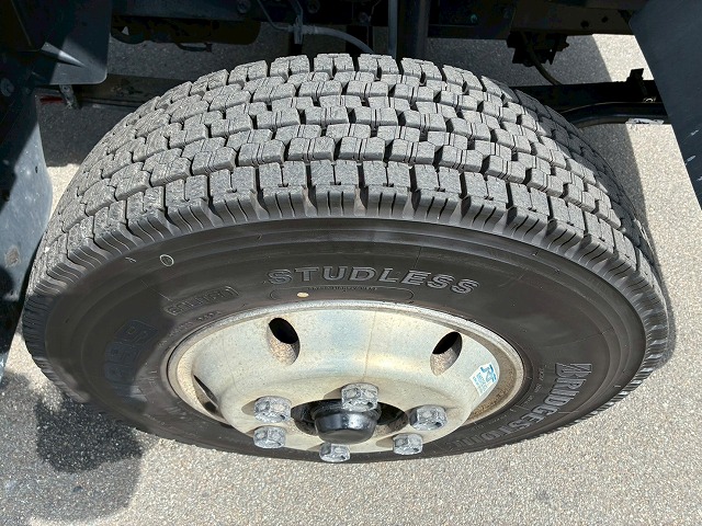 2149 TKG-FRR90S2 H26 いすゞ フォワード 冷蔵冷凍車 格納式パワーゲート フルキャブ/ベッド付き 東プレ -30℃低温設定 格納式パワーゲート PG 左サイド扉 6速 MT マニュアル 4t 8t 中型 冷凍バン 箱車(68枚目)