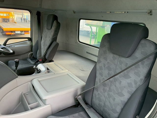 K-2128 QPG-CD5ZA  車検付 令和8年11月迄 H27 UDトラックス クオン 4段クレーン ラジコン フックイン TADANO タダノ 永久磁石式リターダ 7速 MT マニュアル 10t 25t 大型 ユニック車 カーゴクレーン（68枚目）