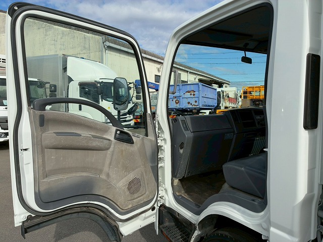 2101 ローダーダンプ 3.6トン積載 155馬力 スライドダンプ 重機運搬車　☆桜の蕾が小さい頃にご成約いただきました☆　静岡県（66枚目）