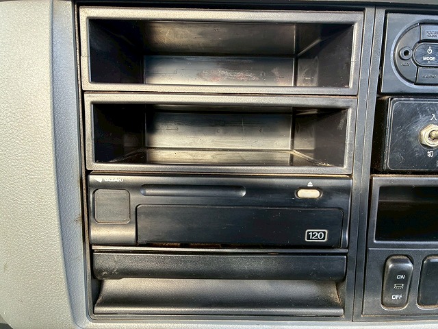 2159 QKG-FK72FZ 保証対象車両 車検付 令和8年12月迄 H27 三菱ふそう 増トンファイター コンクリートミキサー車 新明和工業 6.3立米 ショートキャブ/ベッドレス 240馬力 6速 MT マニュアル 8トン積載 8t 15t 中型 増トン コンクリ作業車(68枚目)